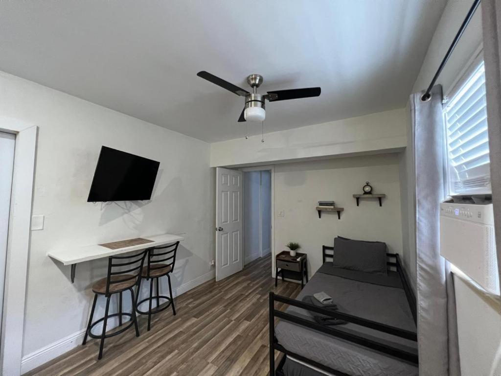 Designed Private Suites In Маями Екстериор снимка