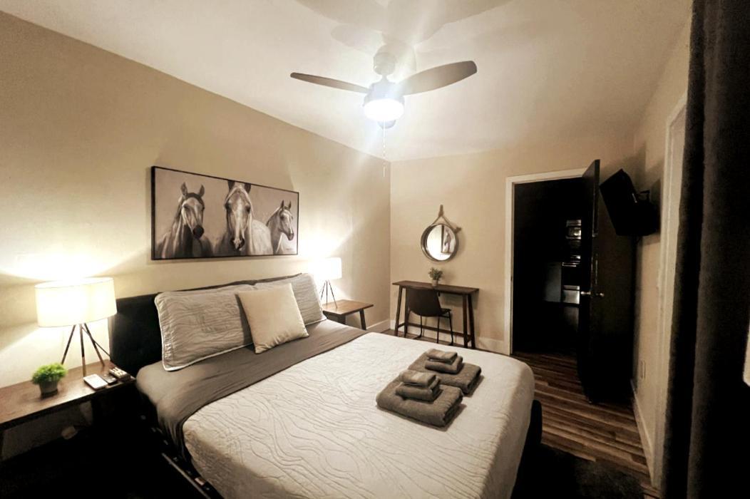 Designed Private Suites In Маями Стая снимка